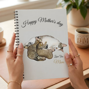Caderno Espiral Gata mãe fofa amamentando seus gatinhos