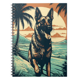 Caderno Espiral German shepherd numa praia tropical durante o pôr