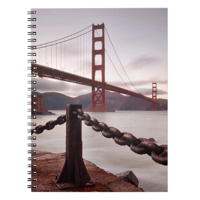 Caderno Espiral Golden gate bridge contra montanhas (Frente)