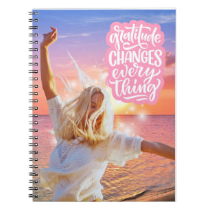 Caderno Espiral Gratidão Muda Tudo O Poster de Sunset Beach
