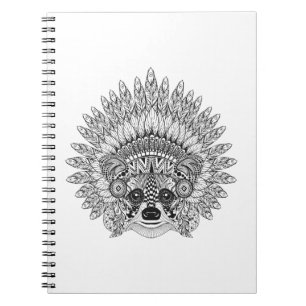 Caderno Espiral Guaxinim no Doodle emplumado da capota da guerra