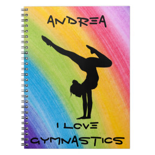 Caderno Espiral Gymnastics Manipula O Arco-Íris Funky Sketch Font