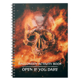 Caderno Espiral Halloween Activity Book. Flaming skull in space