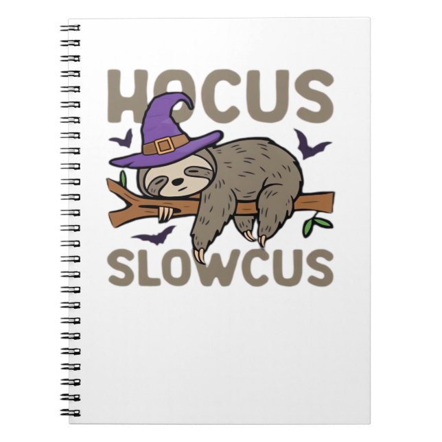 Caderno Espiral Hocus Slowcus Dia de as Bruxas engraçado Sloth Cla (Frente)