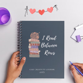 Caderno Espiral I Read Between Rows Crochet Knitting Book Lover