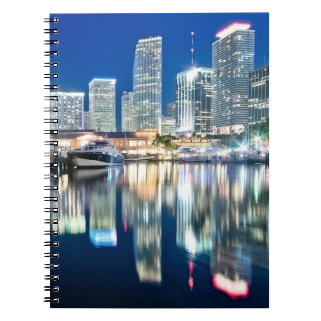 Caderno Espiral Ideia da skyline com reflexão na água, Miami (Frente)