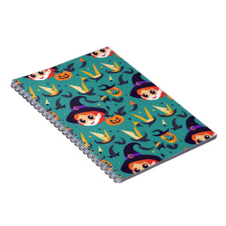 Caderno Espiral Imagem de Halloween com rosto de bruxa feliz