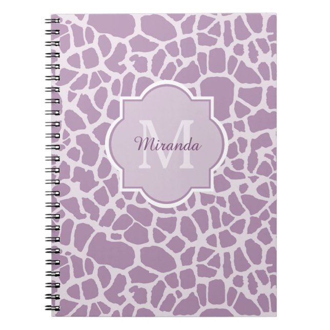 Caderno Espiral Impressão de Girafa Roxo Chic com Monograma e Nome (Frente)
