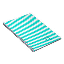 Iniciais de listras brancas e azuis néon