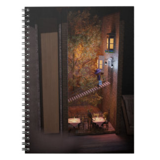 Caderno Espiral Inserção na prateleira do livro - escadas para cas
