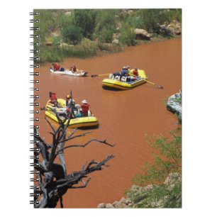Caderno Espiral Jangadas movidas a remo entram no rio Colorado