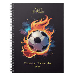 Caderno Espiral Jogando bola de futebol com chamas.