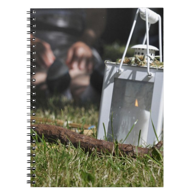 Caderno Espiral Lanterna de luz (Frente)