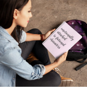 Caderno Espiral Ligado Emocionalmente A Caracteres Ficcionais