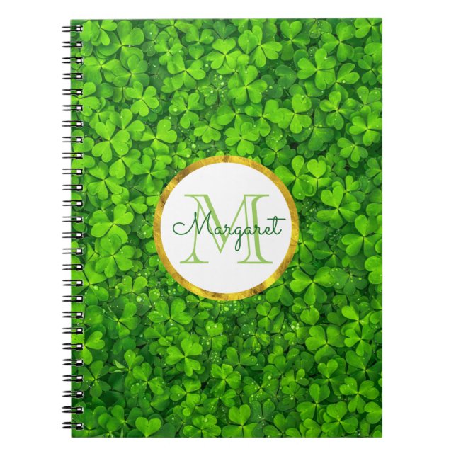 Caderno Espiral Lush Green Clovers com FAUX Gold Foil e Monograma (Frente)