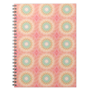 Caderno Espiral Mandalá Geométrico Verde Amarelo Vermelho Colorido