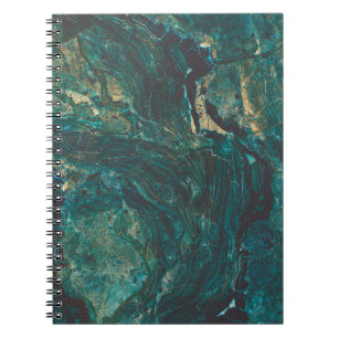 Caderno Espiral Mármore verde escuro: textura luxuosa.