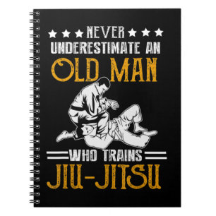 Caderno Espiral Mens nunca subestima Um Velho que treina Jiu