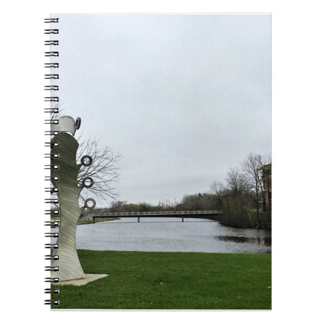 Caderno Espiral Milwaukee River, West Bend, Wisconsin (Frente)