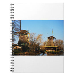 Caderno Espiral Molens in Nederlands landschap.