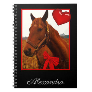 Caderno Espiral Monograma Cavalo com coração vermelho e arco