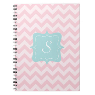 Caderno Espiral Monograma cor-de-rosa do ziguezague