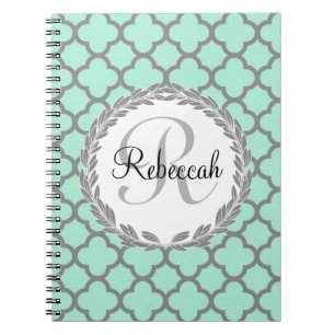 Caderno Espiral Monograma do Nome da Quatrefoil da Cinza Verde