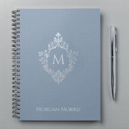 Caderno Espiral Monograma Dusty Blue Elegage Crest e Nome