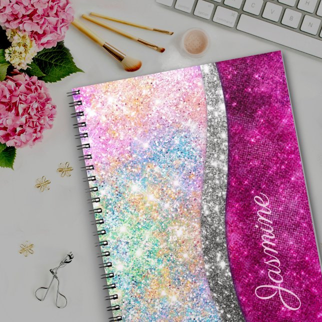 Caderno Espiral Monograma falso brilhante rosa iridescente fofo pr (Criador carregado)