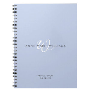 Caderno Espiral Monograma Moderno em Escrita Azul e Branco
