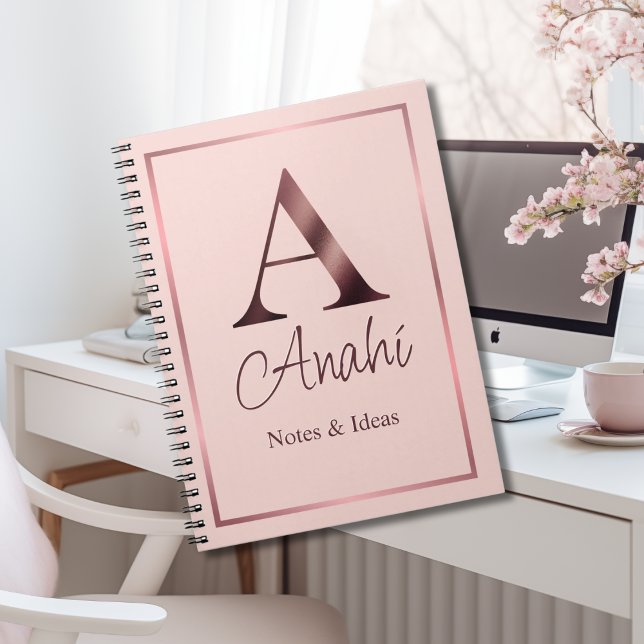 Caderno Espiral Monograma personalizado Dourado Rosa | Cor de Rosa (Criador carregado)