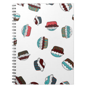 Caderno Espiral Muffin. Cupcake de aniversário feliz em branco