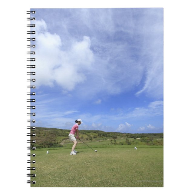 Caderno Espiral Mulher jogando golfe (Frente)