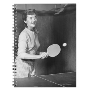 Caderno Espiral Mulher que joga o ténis de mesa