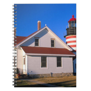 Caderno Espiral NA, EUA, Maine. Farol de West Quoddy perto