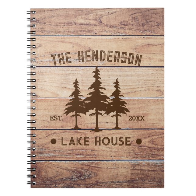 Caderno Espiral Nome da família Lago House Pine Tree Personalizado (Frente)