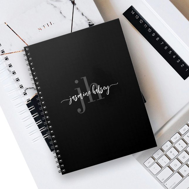 Caderno Espiral Nome de Na moda mínimo simples e iniciais pretos (Criador carregado)