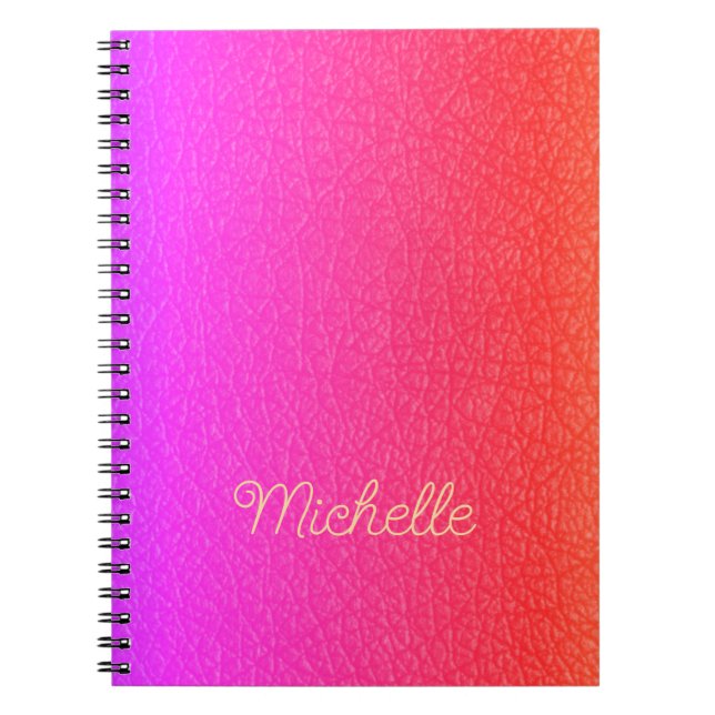 Caderno Espiral Nome de script de tendência rosa quente personaliz (Frente)