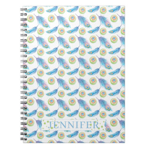 Caderno Espiral Nome Personalizado Fundo de Penas de Pavão Azul