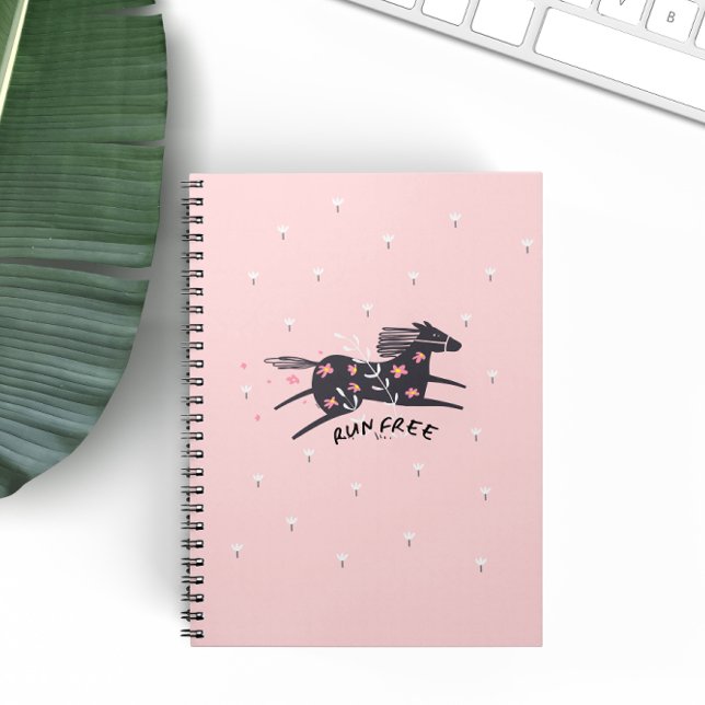 Caderno Espiral Notebook Blush Pink Run Free Christian Faith (Criador carregado)