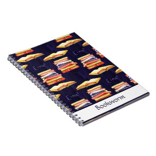 Caderno Espiral Notebook com worm de livros empilhados