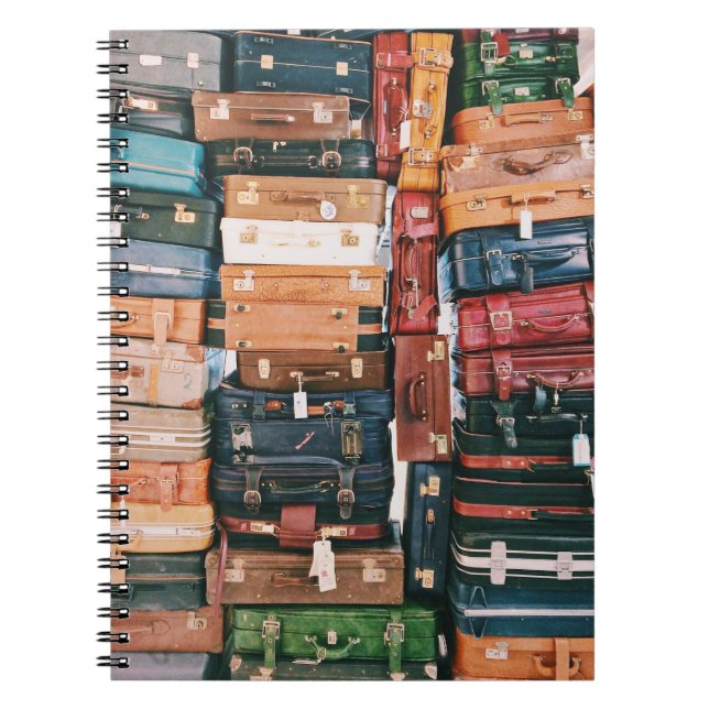 Caderno Espiral Notebook de Suitcases Empilhados (Frente)