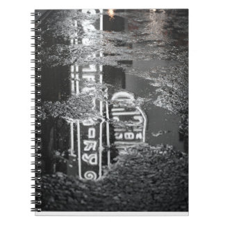 Caderno Espiral Notebook Neon Diner Refletion Rain