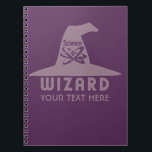 Caderno Espiral Notrbook personalizado do Science Wizard<br><div class="desc">Altere o campo de texto para o que deseja. Você também pode alterar a fonte e seu tamanho e cor usando a função "Personalizar", bem como adicionar mais campos de texto, se desejar. Além disso, você pode editar a cor de fundo deste item para o que deseja. Veja na minha...</div>