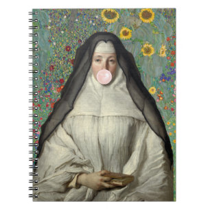 Caderno Espiral Nun soprando uma pastilha elástica rosa