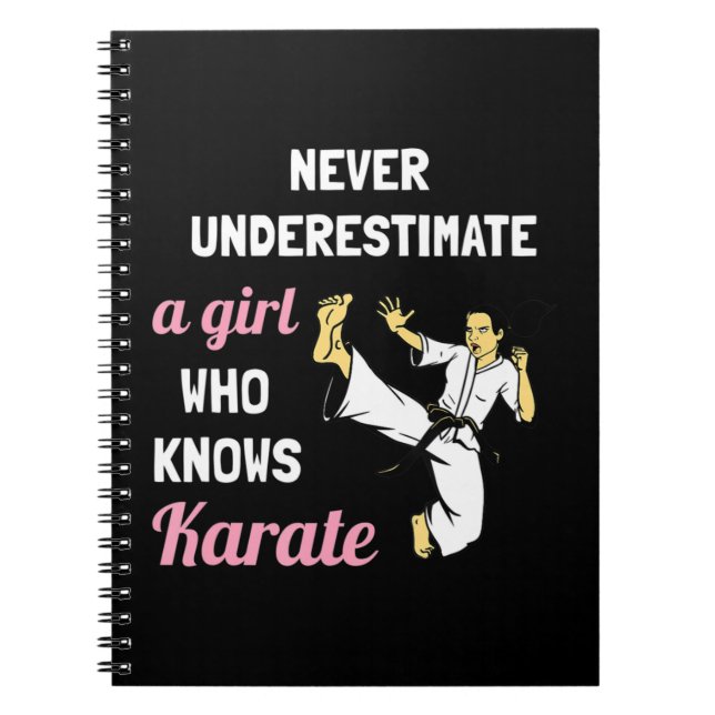 Caderno Espiral Nunca Subestime Uma Garota Que Conhece Karate Girl (Frente)