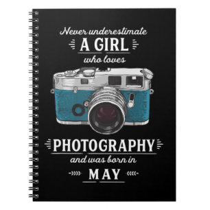 Caderno Espiral Nunca Subestime Uma Menina Que Adora Fotografia M