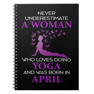 Caderno Espiral Nunca Subestime Uma Mulher Nascer De Abril Que Ame