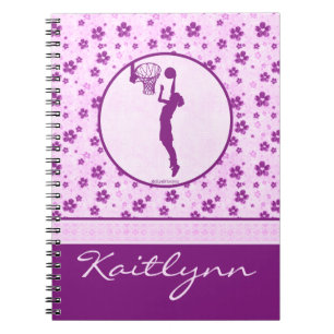 Caderno Espiral O basquetebol Purple Heart da menina Monogrammed