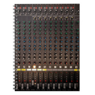 Caderno Espiral O botão no mixer de áudio